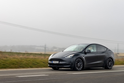 Nederland keurt als eerste Europese land Tesla FSD goed